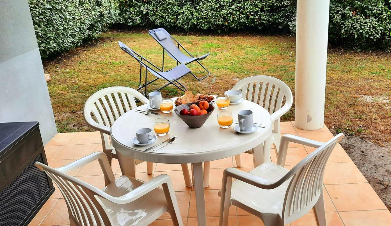Chez Ced Et Laeti, Appartement Prive Avec Jardin Et Terrasse Dans Residence L'Estuaire Muni D'Une Piscine Couverte Et Aire De Jeu, Linge De Lit Et De Salle D'Eau Ainsi Que Tele, Compris Dans Le Tarif Profitez A Fond De Notre Belle Region Le Verdon-sur-Mer Exterior foto